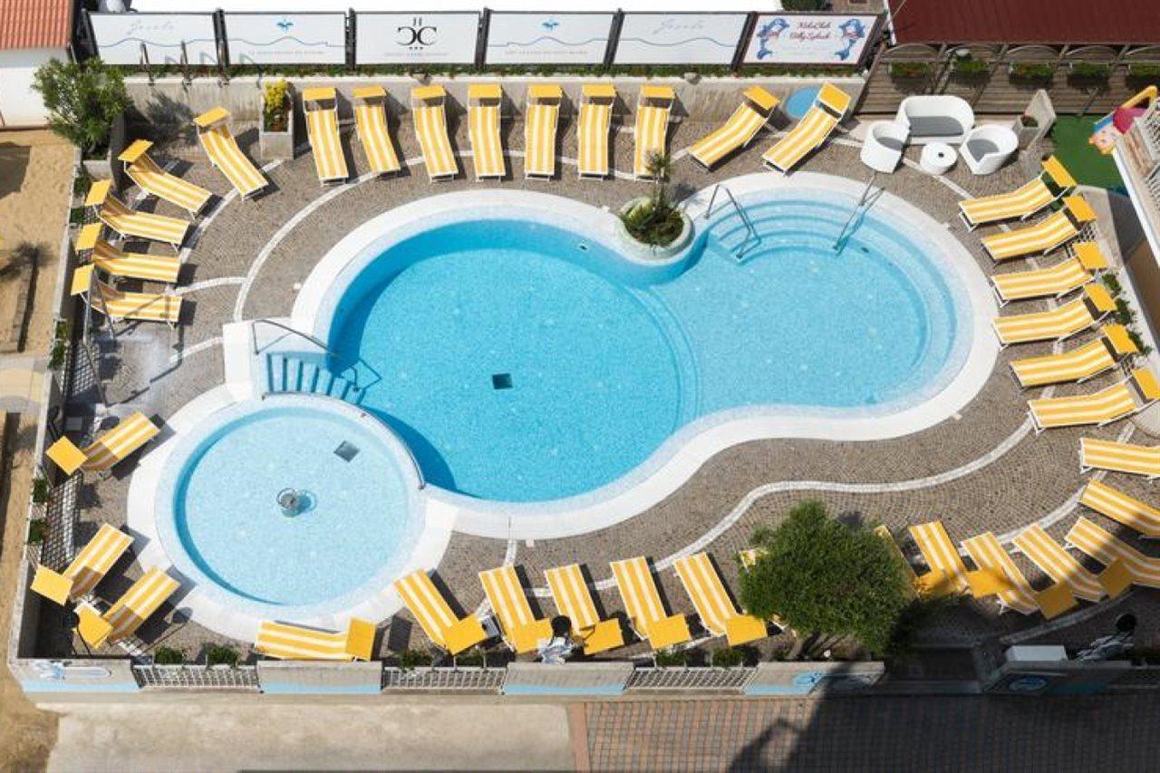 Hotel Capri 3 Stelle Superior リド・ディ・イエゾロ エクステリア 写真