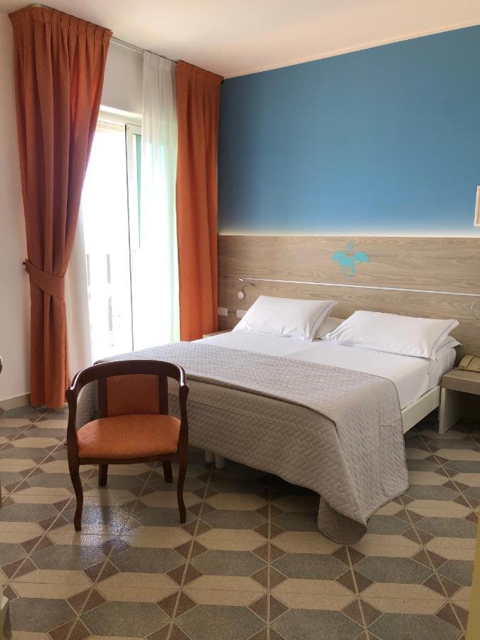 Hotel Capri 3 Stelle Superior リド・ディ・イエゾロ エクステリア 写真